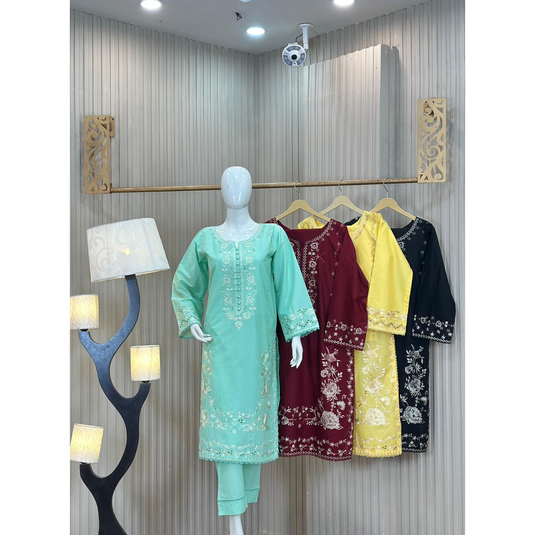 traditional South Asian women’s outfit,