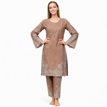 A traditional-style women’s kurta set•	Knee-length, straight-cut silhouette